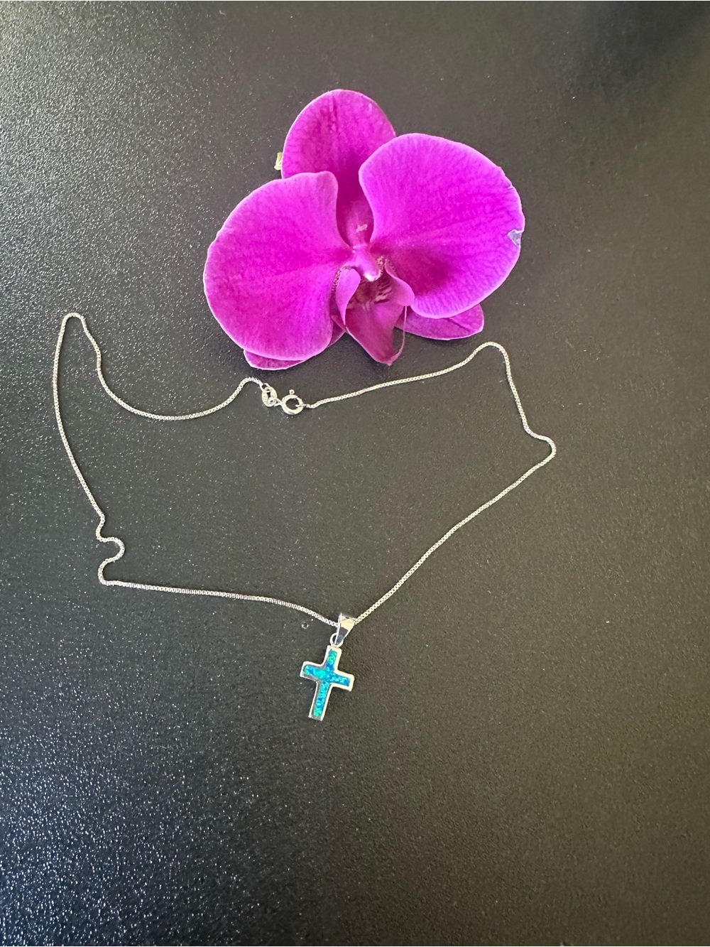 Sterling silver 925 Cross Necklace 18”